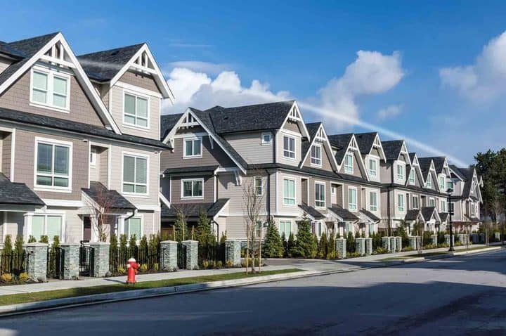 A picture of townhouses in Hamilton