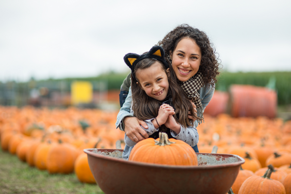 A Thanksgiving event can include a trip to a pumpkin farm. 